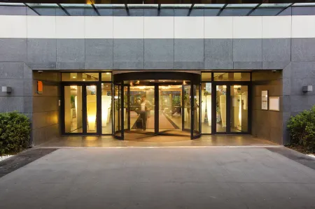 Residhome Suites Paris Sénart Отели в г. Бри-Комт-Робер