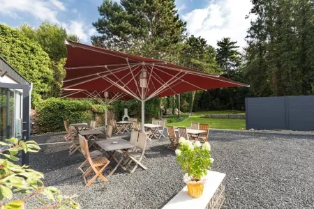 Hotel Sarah Отели рядом с достопримечательностью «Schloss Rurich»