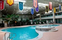 Ramada by Wyndham State College Hotel & Conference Center - Pools