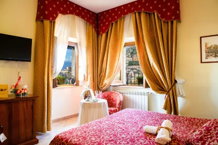 Hotel Il Cavalier d'Arpino Отели в г. Бовилле-Эрника