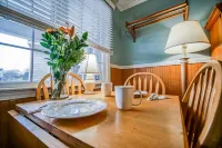 Island Manor Resort by Vrhost