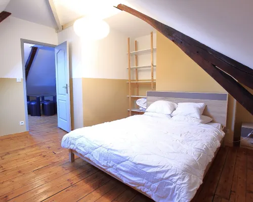 Appart'Hôtel de la Tour โรงแรมในทรัว
