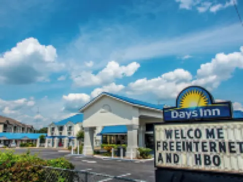 Days Inn by Wyndham Troy Hotels in Troy