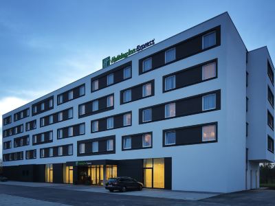 Holiday Inn Express FRIEDRICHSHAFEN by IHG