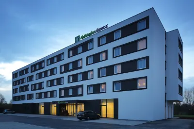 Holiday Inn Express Friedrichshafen Các khách sạn gần Zeppelin University