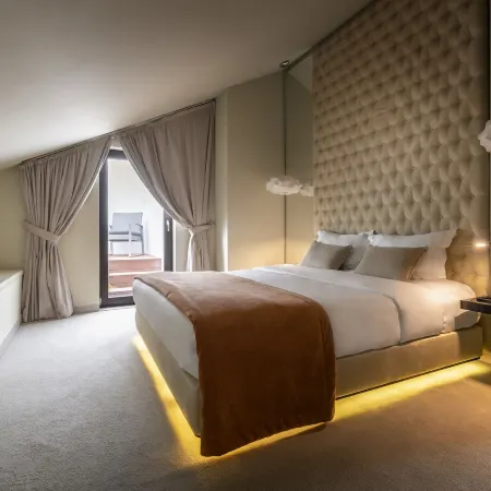 9Hotel Mercy