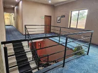 Bridgeview Hotel & Conference Centre - 3-Star