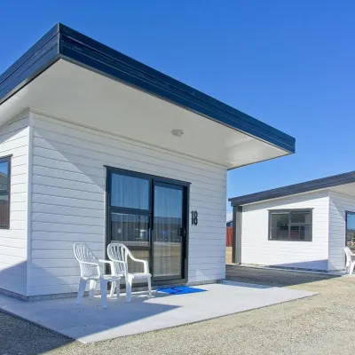 霍基蒂卡奇異假日公園與汽車旅館 鄰近Hokitika Museum的酒店