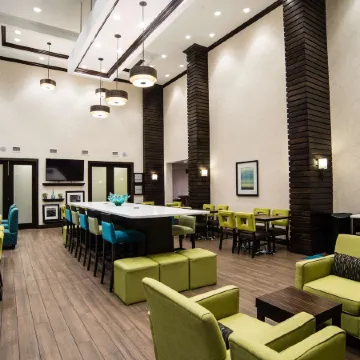 Hampton Inn & Suites by Hilton Regina East Gate