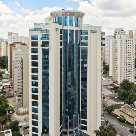 Meliá Ibirapuera Отели рядом с достопримечательностью «Бизнес-центр Infinity Tower»