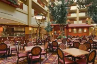 Embassy Suites by Hilton Hampton Convention Center Hotel di Hampton