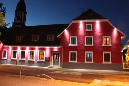 Hotel Hochdorfer Hirschen Отели в г. Айхштеттен