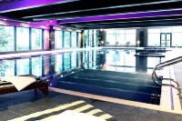 Village Hotel London Watford - piscine