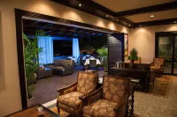 Dolphin Cove Hotels in Freeport