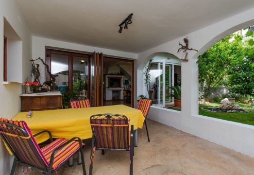 아파트먼트 앤드 룸 아니타