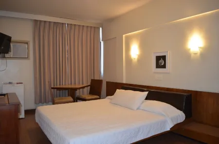 尼泰羅伊廣場飯店