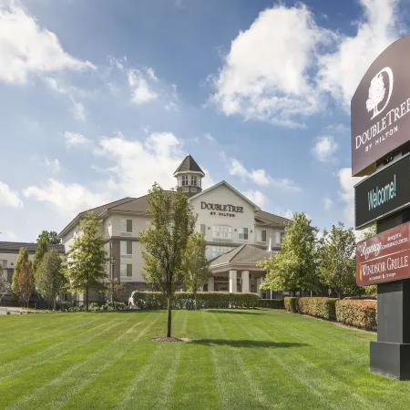 DoubleTree by Hilton Nanuet