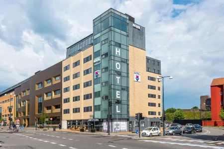 Cabinn Odense Отели рядом с достопримечательностью «Лидл»