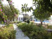 Something Else โรงแรมใกล้หาด Plaka Beach