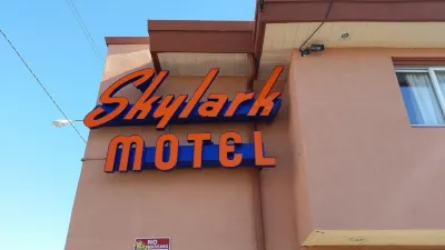 Skylark Motel Hotels near Midway International Airport