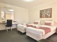 Golfview Motor Inn Hotels in Ashmont