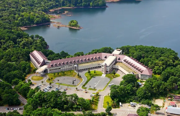 裏盤梯湖畔度假村 五色之森