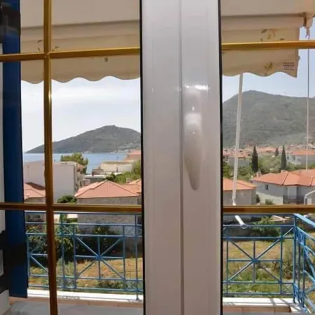 Matina Apartments Tyros