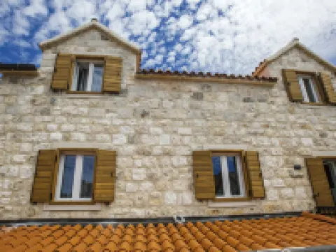 Heritage Hotel Dea Hvar โรงแรมในฮวาร์