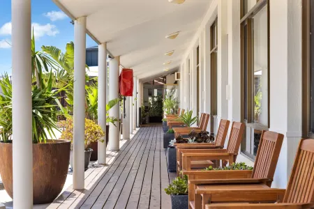 Coast Motel and Apartments Отели в г. Порт Ноарлунга Юг