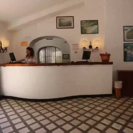 Baia Paraelios Resort