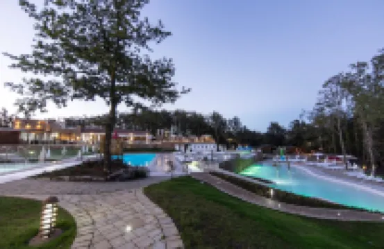 奧蘭多奇揚地華麗露營村酒店