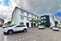 Adonis Cupecoy - parking