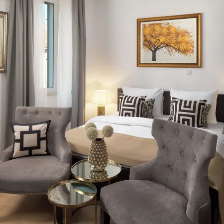 Apartments Studios 81