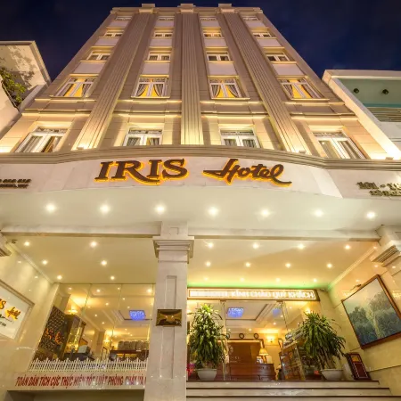 Iris Hotel Отели рядом с достопримечательностью «Госпиталь C»