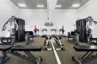 Pier 21 Riverside Apartment Hotel - С тренажерным залом
