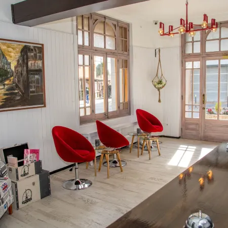 Hostal Emporda