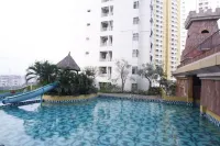 Simply and Cozy Pool View 2Br at Great Western Apartment - 2-Star