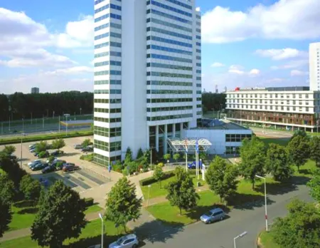 Novotel Rotterdam Brainpark Отели рядом с достопримечательностью «Park Schoonoord»