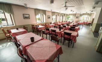 Summer Hotel Tott