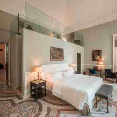 Royal Palace Hotel Rooms