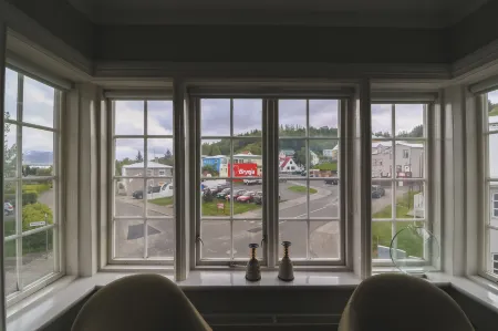 Hoepfner and Tulinius Historical Houses Отели в г. Акюрейри