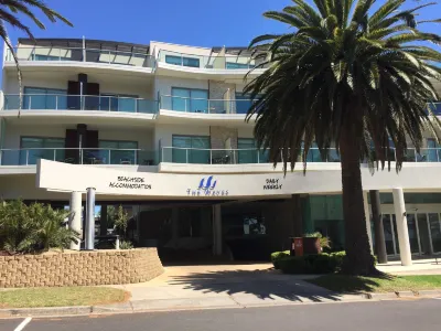 Waterfront@Waves Các khách sạn gần Erehwon Point Beach