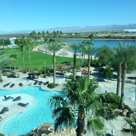 Avi Resort & Casino