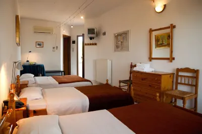 Saron Hotel