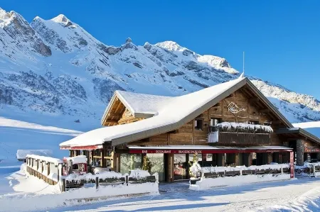 Les Rhodos Отели в г. Нотр-Дам-де-Белькомб