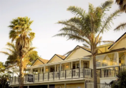 The Oyster Inn Hotels near Little Oneroa Beach
