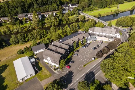 Hotel Schützenhof Отели в г. Айторф