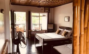 Everyday Sunday Formerly Carl's Island Inn