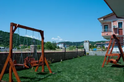 Defne Otel Hotels near Park