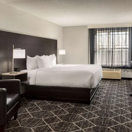 La Quinta Inn & Suites by Wyndham Lake George